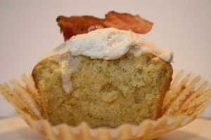 french-toast-bacon-cupcake1-450x300
