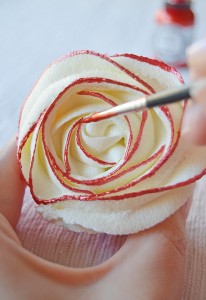 drawing red christmas holly cupcake