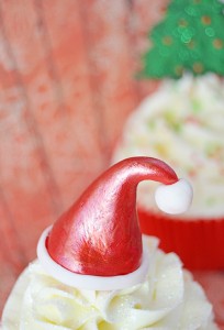 santa claus hat cupcake