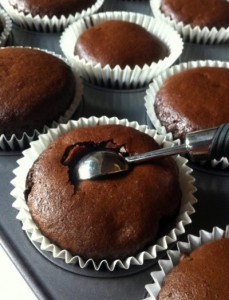 Best-Chocolate-Cupcake-Scooping-400x523