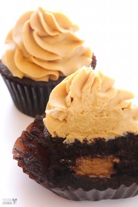 Chocolate-Peanut-Butter-Cupcakes-15